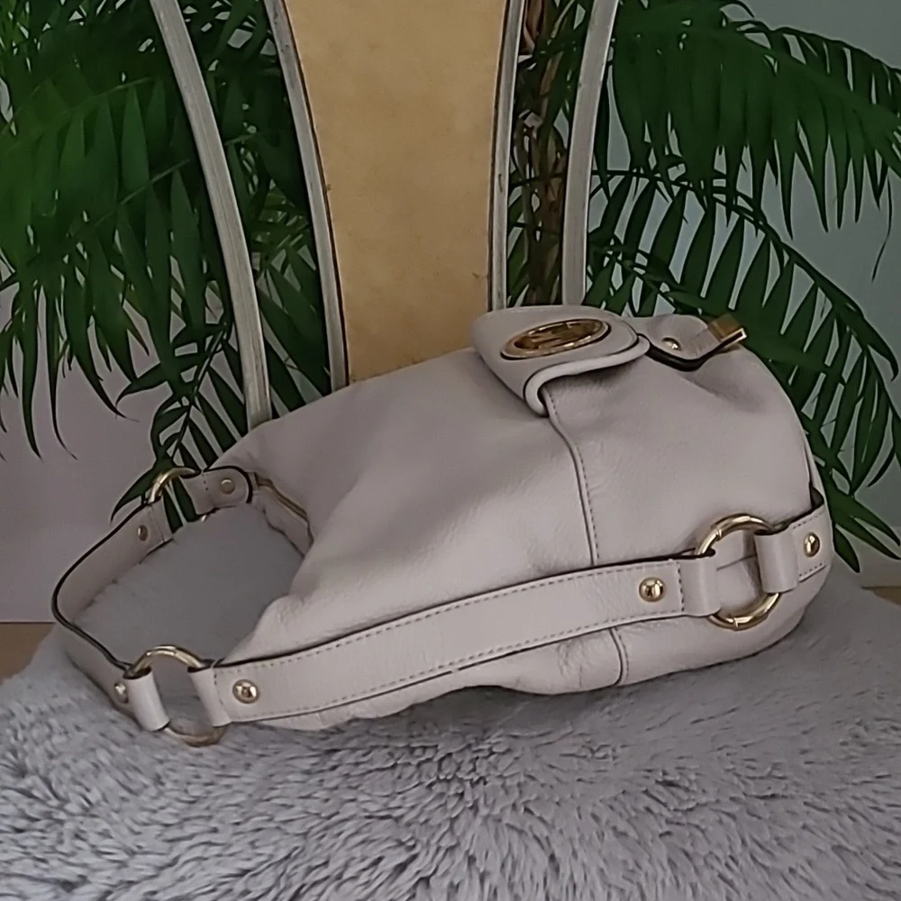 Michael Kors Leather Hobo Bag ❤️